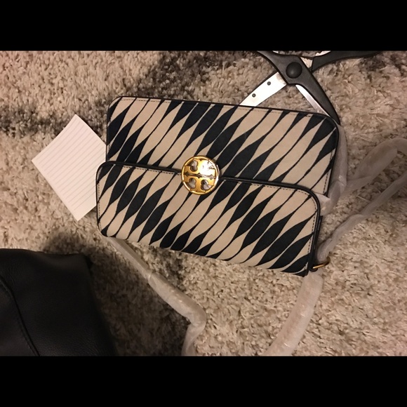 CHELSEA CALF HAIR CONVERTIBLE SHOULDER BAG - Picture 5 of 6